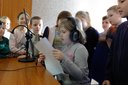 Siedmiolatki odwiedziły dziś Radio Ziemi Wieluńskiej