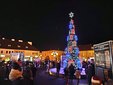 Uroczyste zapalenie światełek na choince w Wieluniu
