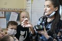 Robotyka, hiszpański i biblioteka - jakie jeszcze atuty swojej szkoły dostrzegają uczniowie jednej z wieluńskich podstawówek?