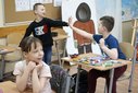 Robotyka, hiszpański i biblioteka - jakie jeszcze atuty swojej szkoły dostrzegają uczniowie jednej z wieluńskich podstawówek?