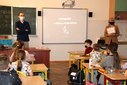 Wieluńscy uczniowie spotkali się z podróżnikiem, fotografem i publicystą - Piotrem Kowalczykiem