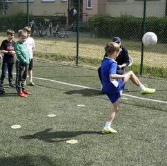 Kulturalnie i sportowo. Dzień Dziecka na Orliku w Praszce