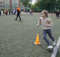 Kulturalnie i sportowo. Dzień Dziecka na Orliku w Praszce