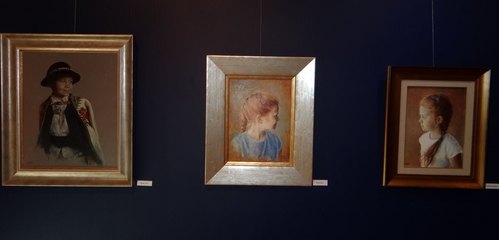 „Portret dziecka” - wystawa Aliny Sibery w Muzeum Ziemi Wieluńskiej została otwarta
