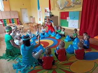 Taniec żywiołów w wieluńskim przedszkolu