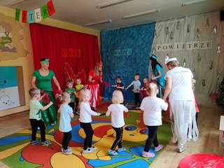Taniec żywiołów w wieluńskim przedszkolu