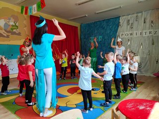 Taniec żywiołów w wieluńskim przedszkolu