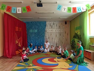 Taniec żywiołów w wieluńskim przedszkolu