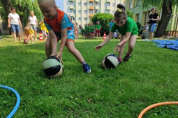 Mali sportowcy z Publicznego Przedszkola nr 3 w Wieluniu