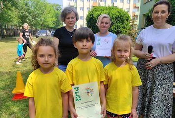 Mali sportowcy z Publicznego Przedszkola nr 3 w Wieluniu