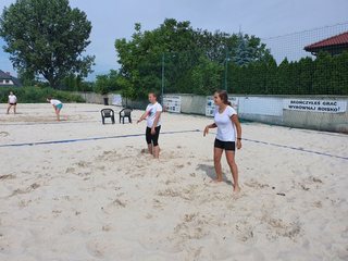 Zagrały w wakacyjnym turnieju plażówki