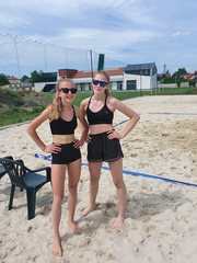 Zagrały w wakacyjnym turnieju plażówki