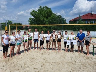 Zagrały w wakacyjnym turnieju plażówki