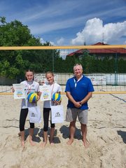 Zagrały w wakacyjnym turnieju plażówki