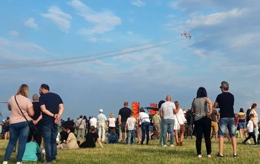 Fly Fest w Piotrkowie Trybunalskim. Na lotnisko Aeroklubu Piotrkowskiego przybyło 12 tys. ludzi