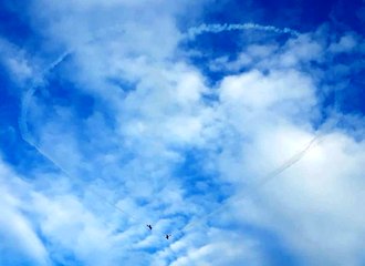 Fly Fest w Piotrkowie Trybunalskim. Na lotnisko Aeroklubu Piotrkowskiego przybyło 12 tys. ludzi