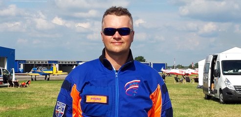 Fly Fest w Piotrkowie Trybunalskim. Na lotnisko Aeroklubu Piotrkowskiego przybyło 12 tys. ludzi