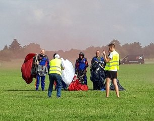Fly Fest w Piotrkowie Trybunalskim. Na lotnisko Aeroklubu Piotrkowskiego przybyło 12 tys. ludzi