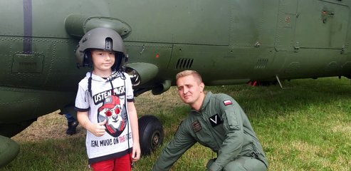 Fly Fest w Piotrkowie Trybunalskim. Na lotnisko Aeroklubu Piotrkowskiego przybyło 12 tys. ludzi