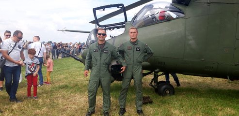 Fly Fest w Piotrkowie Trybunalskim. Na lotnisko Aeroklubu Piotrkowskiego przybyło 12 tys. ludzi