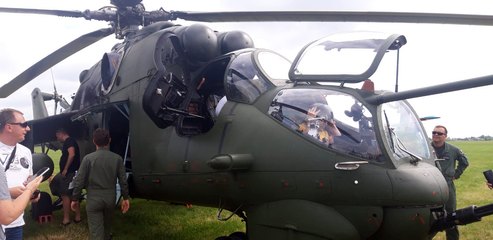 Fly Fest w Piotrkowie Trybunalskim. Na lotnisko Aeroklubu Piotrkowskiego przybyło 12 tys. ludzi