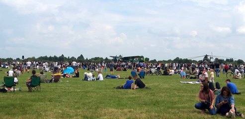 Fly Fest w Piotrkowie Trybunalskim. Na lotnisko Aeroklubu Piotrkowskiego przybyło 12 tys. ludzi
