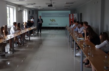 Klasa politechniczna w II LO w Wieluniu pod patronatem firmy Wielton i Politechniki Łódzkiej ze stuprocentową zdawalnością matury