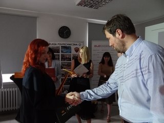Klasa politechniczna w II LO w Wieluniu pod patronatem firmy Wielton i Politechniki Łódzkiej ze stuprocentową zdawalnością matury