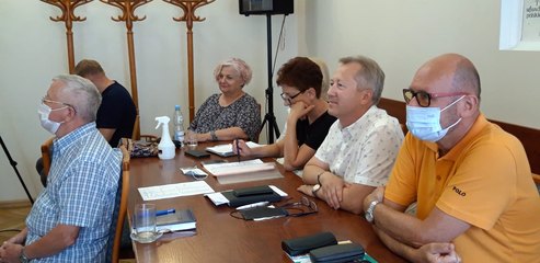 „Zacznijcie budować, a nie burzyć” - apeluje mieszkaniec Wielunia. Trwa sesja Rady Miejskiej