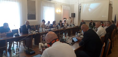 „Zacznijcie budować, a nie burzyć” - apeluje mieszkaniec Wielunia. Trwa sesja Rady Miejskiej