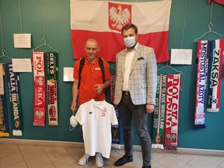 Kolekcja piłkarska Andrzeja Mroza prezentowana jest w Powiatowej Bibliotece Publicznej w Wieluniu