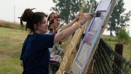 Żytstoock za nami. Impreza w stodole przyciągnęła artystów i performersów