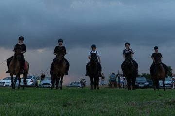 Żytstoock za nami. Impreza w stodole przyciągnęła artystów i performersów