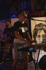 Żytstoock za nami. Impreza w stodole przyciągnęła artystów i performersów