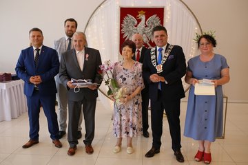 Złote Gody w gminie Wieluń. Medale Prezydenta RP otrzymały 53 pary