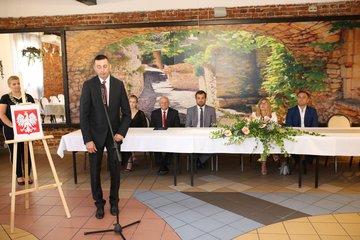 Złote Gody w gminie Wierzchlas. Medalem Prezydenta RP odznaczonych zostało 12 par