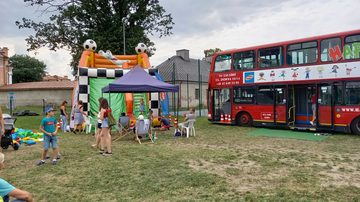 Happy Bus w Złoczewie przyciągnął setki dzieci