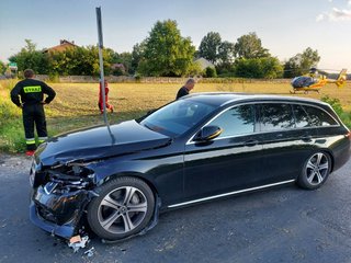 Wypadek w gminie Kiełczygłów. W zdarzeniu brały udział dwa motocykle oraz samochód osobowy