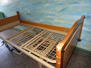 Wypożyczalnia sprzętu rehabilitacyjnego w Wieluniu z nowymi łóżkami