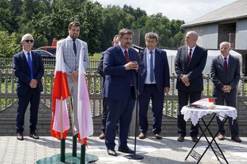 Przebudowany odcinek drogi powiatowej Czarnożyły – Dębina w Leniszkach został oficjalnie oddany do eksploatacji
