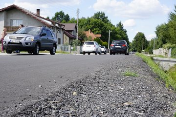Przebudowany odcinek drogi powiatowej Czarnożyły – Dębina w Leniszkach został oficjalnie oddany do eksploatacji