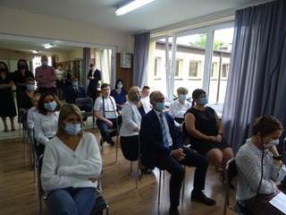 Pierwsza umowa grantowa w ramach projektu „Dostępna szkoła” została podpisana w Wieluniu