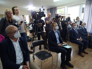 Pierwsza umowa grantowa w ramach projektu „Dostępna szkoła” została podpisana w Wieluniu