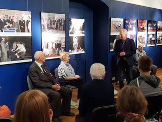 Wzruszające spotkanie harcerzy ze światkami 1 września 1939 roku w wieluńskim muzeum