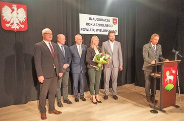 Uroczyste powiatowe rozpoczęcie roku szkolnego odbyło się w PMDKiS w Wieluniu