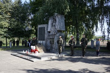 W Konopnicy uczcili pamięć poległych 3 września 1939 roku żołnierzy 72 pułku piechoty im. płk. Dionizego Czachowskiego