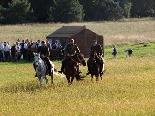 #Łódzkie pamięta – inscenizacja walk z 1939 roku na polach między Strońskiem a Beleniem