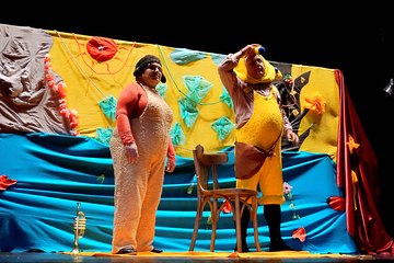Słoń i małpa na scenie, czyli kolorowa przygoda z teatrem w Praszce
