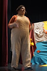 Słoń i małpa na scenie, czyli kolorowa przygoda z teatrem w Praszce