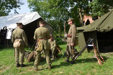 „Piknik Historyczny na pograniczu. Wielka historia w małych Ojczyznach” odbył się w Goli pod Bolesławcem